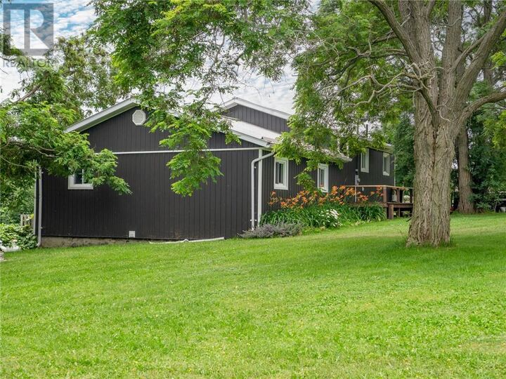 12 Michael'S Bay Road — photo 1