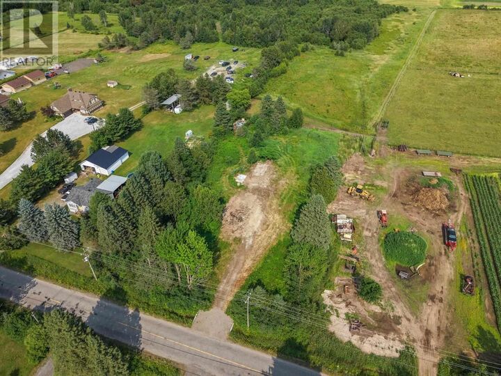 1022 Carpin Beach Rd — photo 1