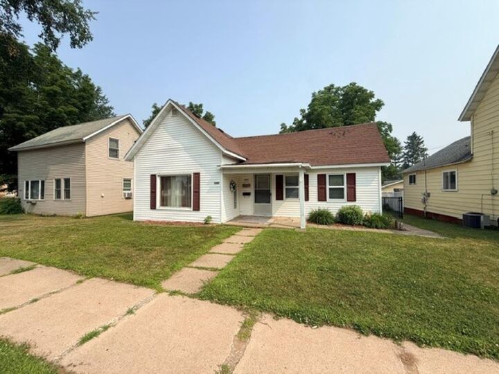 Property Photo:  1802 W 1st Street  WI 54452 