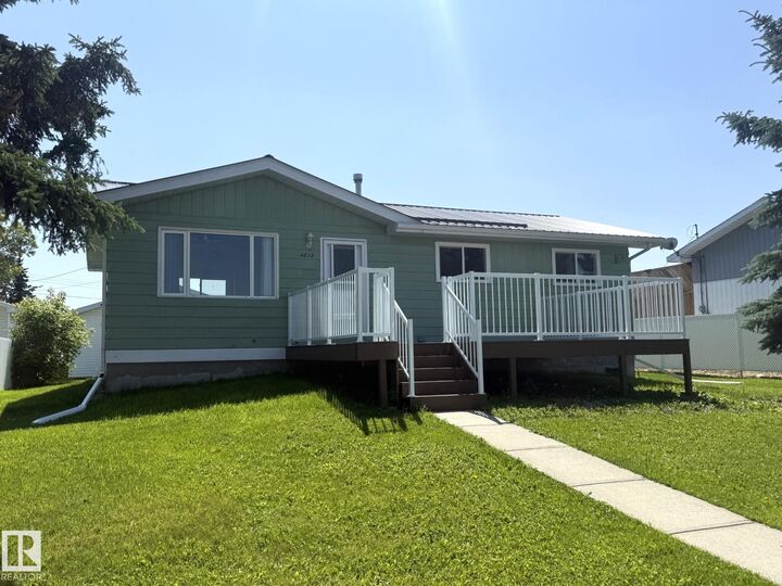Property Photo: 4813 56 Avenue AB T0E 2M0