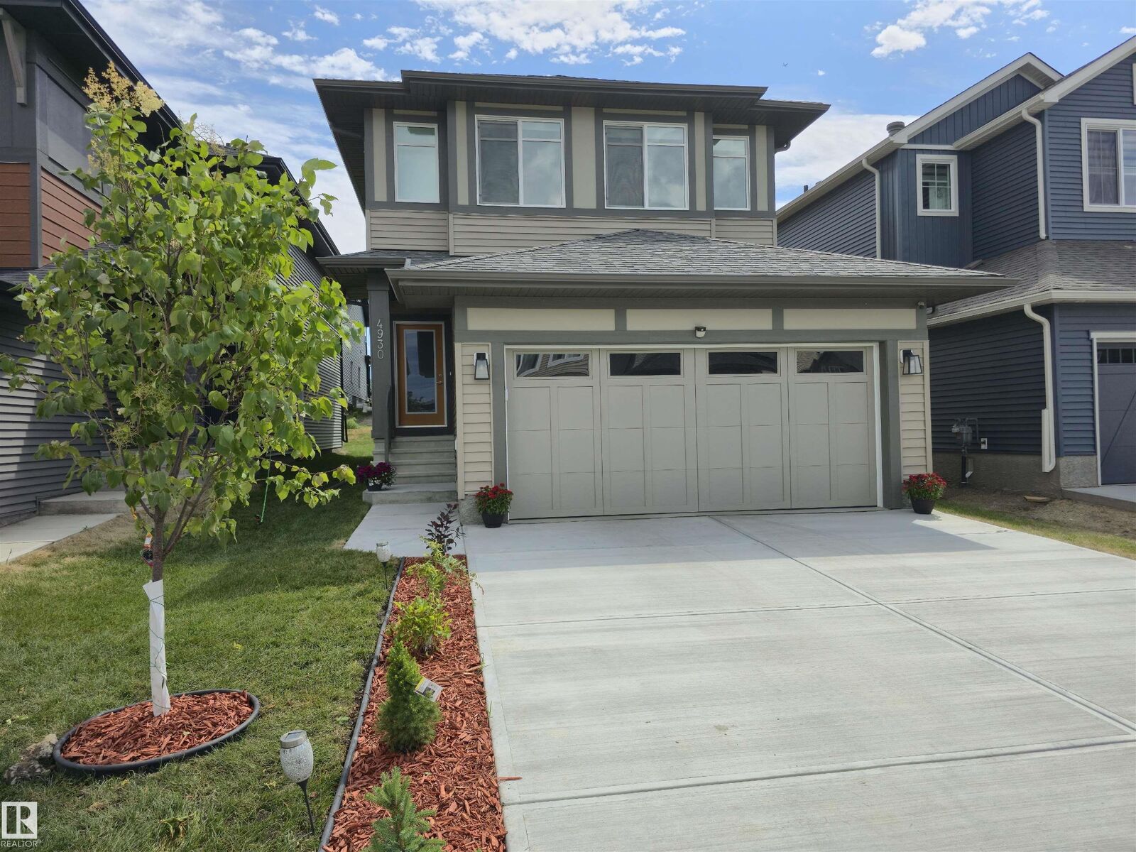 Property Photo: 4930 Kinney Road SW AB T6W 5H1