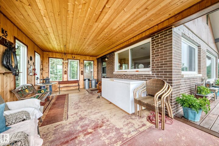 Property Photo: 6502 Twp Road 540 AB T0E 0W0