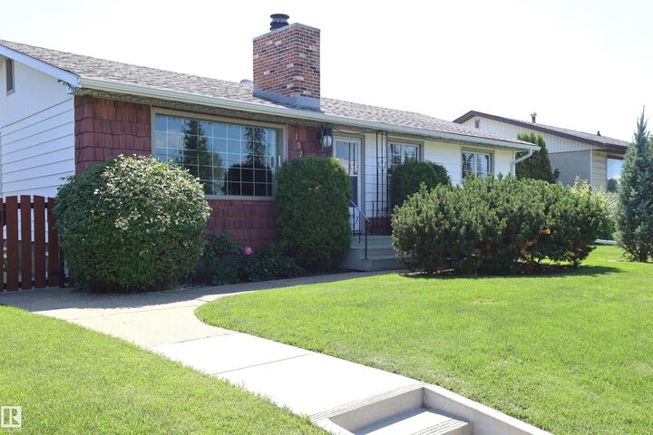 Property Photo: 10715 132 Avenue NW AB T5E 0Z5