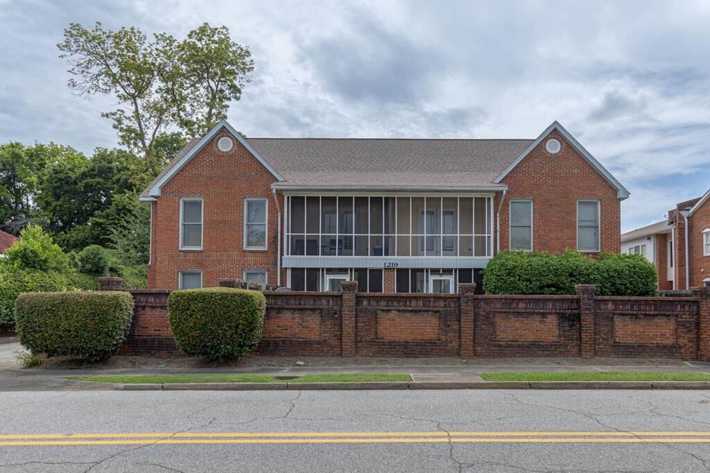 Property Photo: 1219 Forest Avenue GA 31906