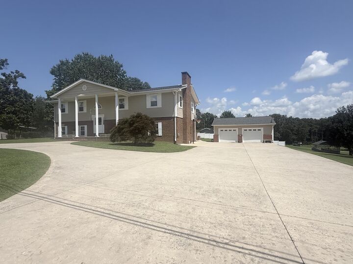 Property Photo: 1220 Doctor Lee Avenue AL 35740