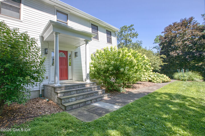 Property Photo:  10 Elskip Lane  CT 06831 