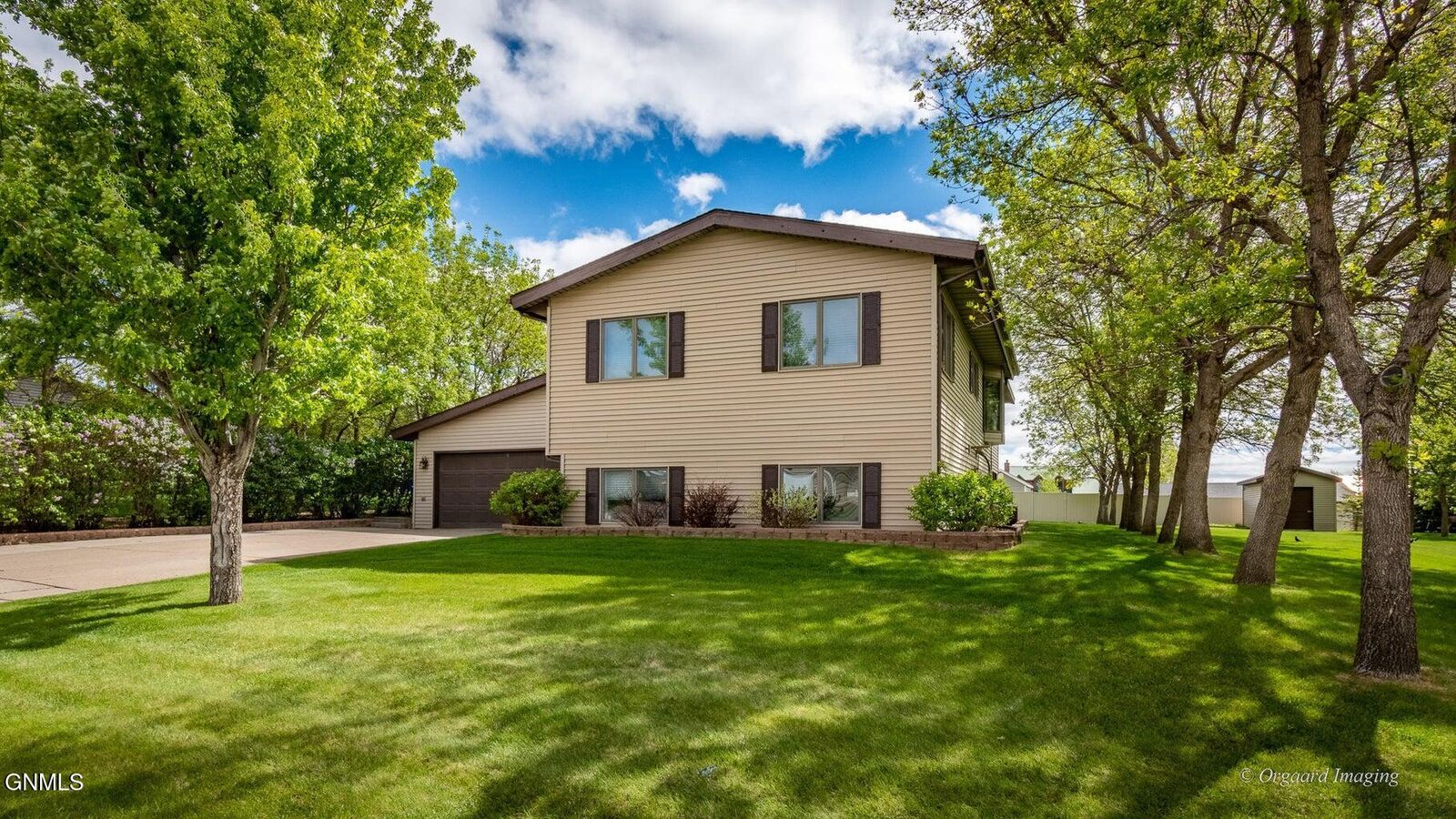 Property Photo: 2018 5th Avenue NE ND 58523
