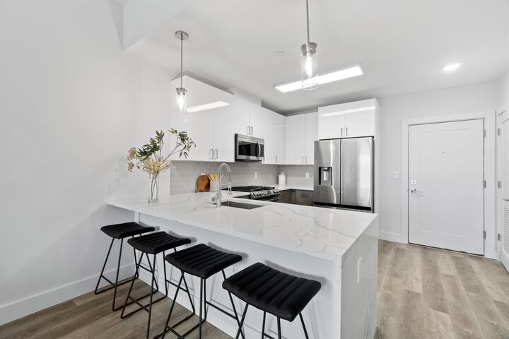 Property Photo: 412 Whiton St 202 NJ 07304