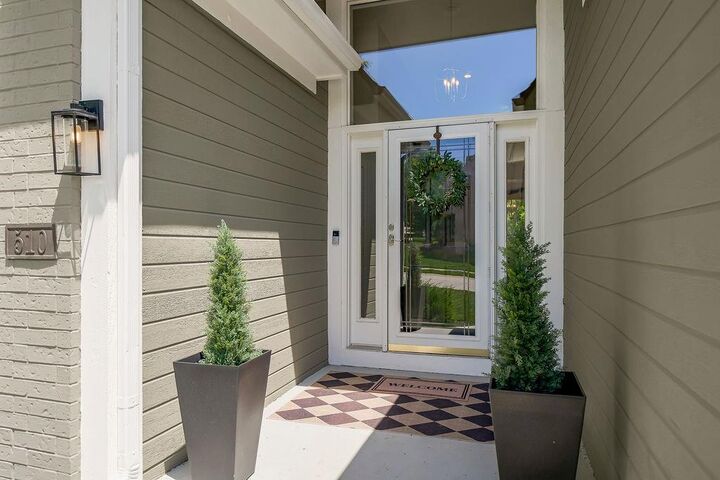 Property Photo:  510 E 122nd Street  MO 64145 
