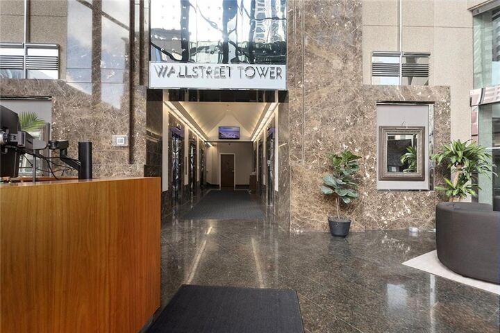 Property Photo:  1101 Walnut Street 1005  MO 64106 