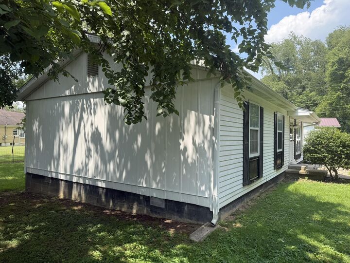 Property Photo:  98 Cooper Street  KY 41179 
