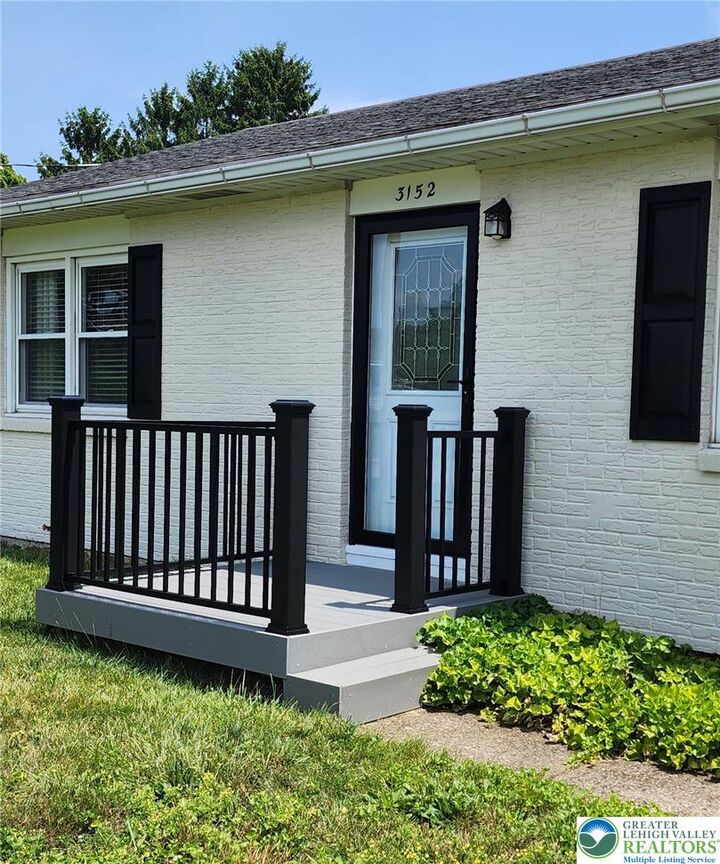 Property Photo: 3152 Hodle Avenue PA 18045