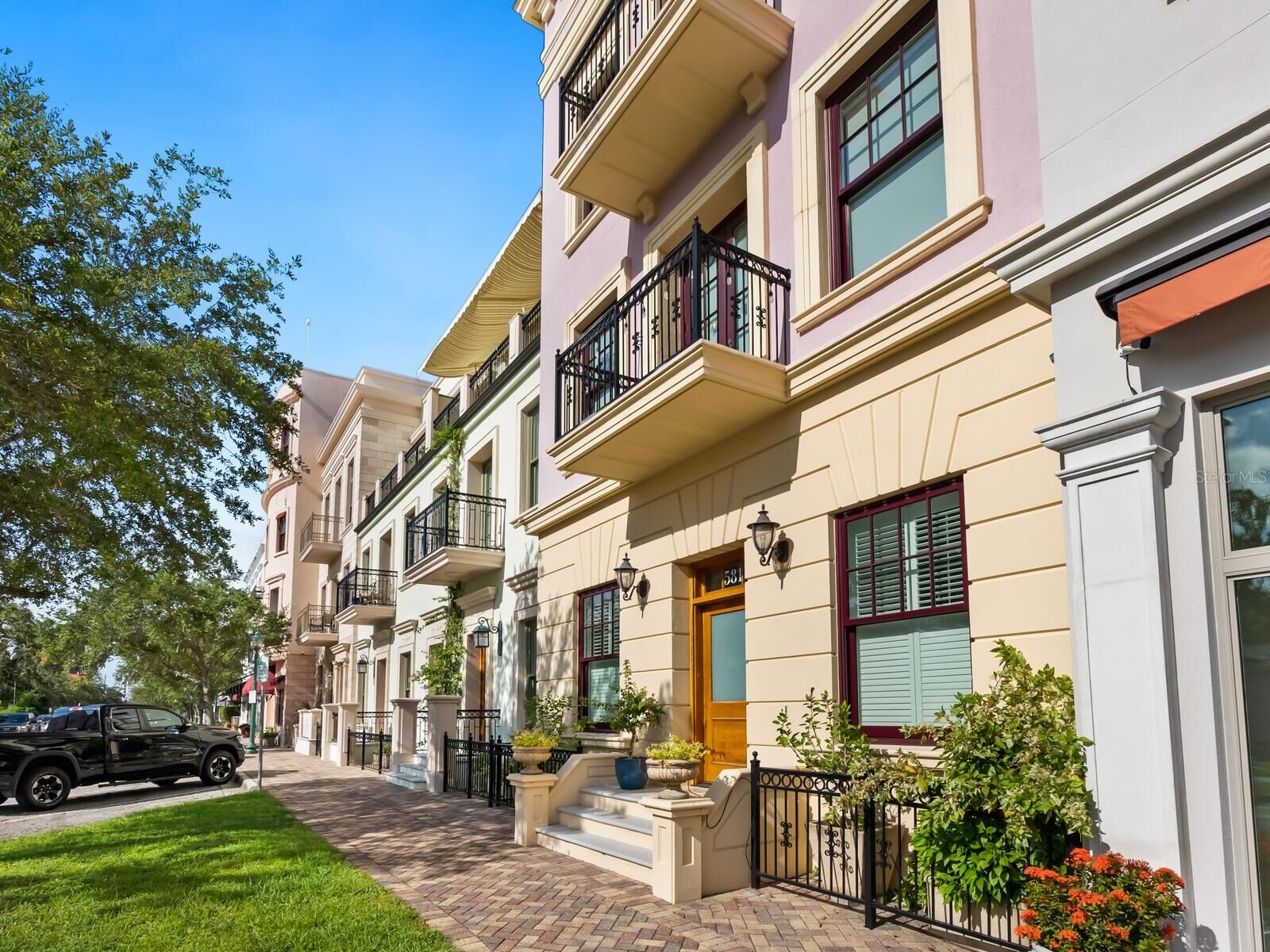 Property Photo:  555 N Orange Avenue 306  FL 34236 