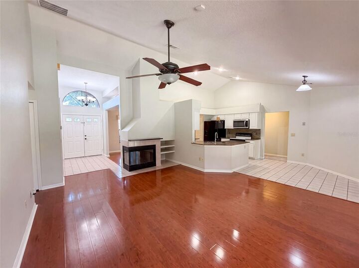 Property Photo: 332 Sprucewood Road FL 32746