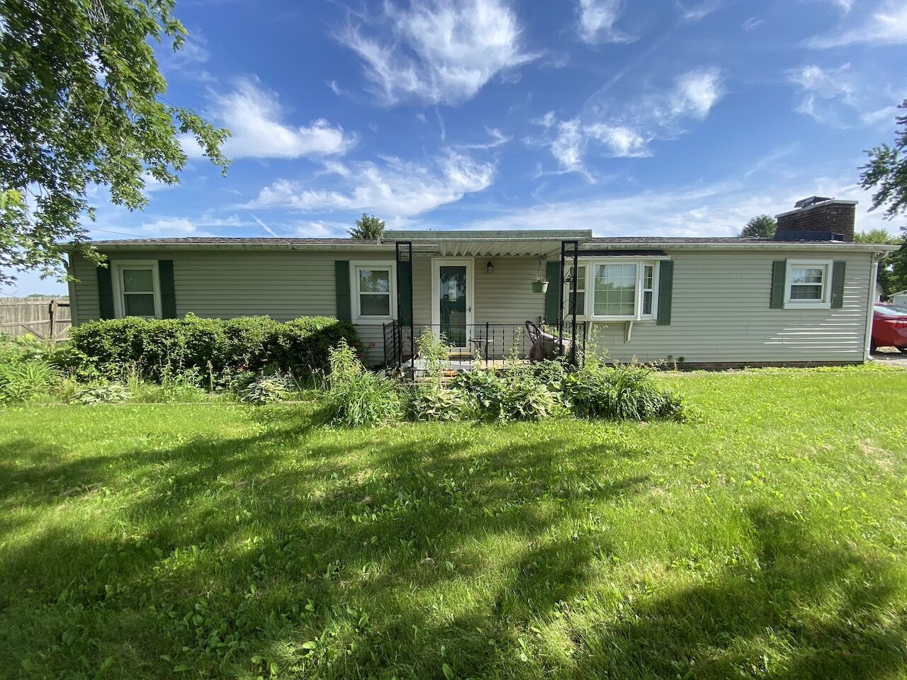 Property Photo:  515 E Ross Lane  IL 61832 