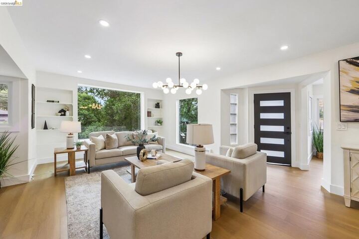 Property Photo:  4049 Canon Ave  CA 94602 