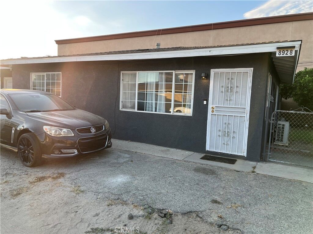 Property Photo: 8928 Date CA 92335