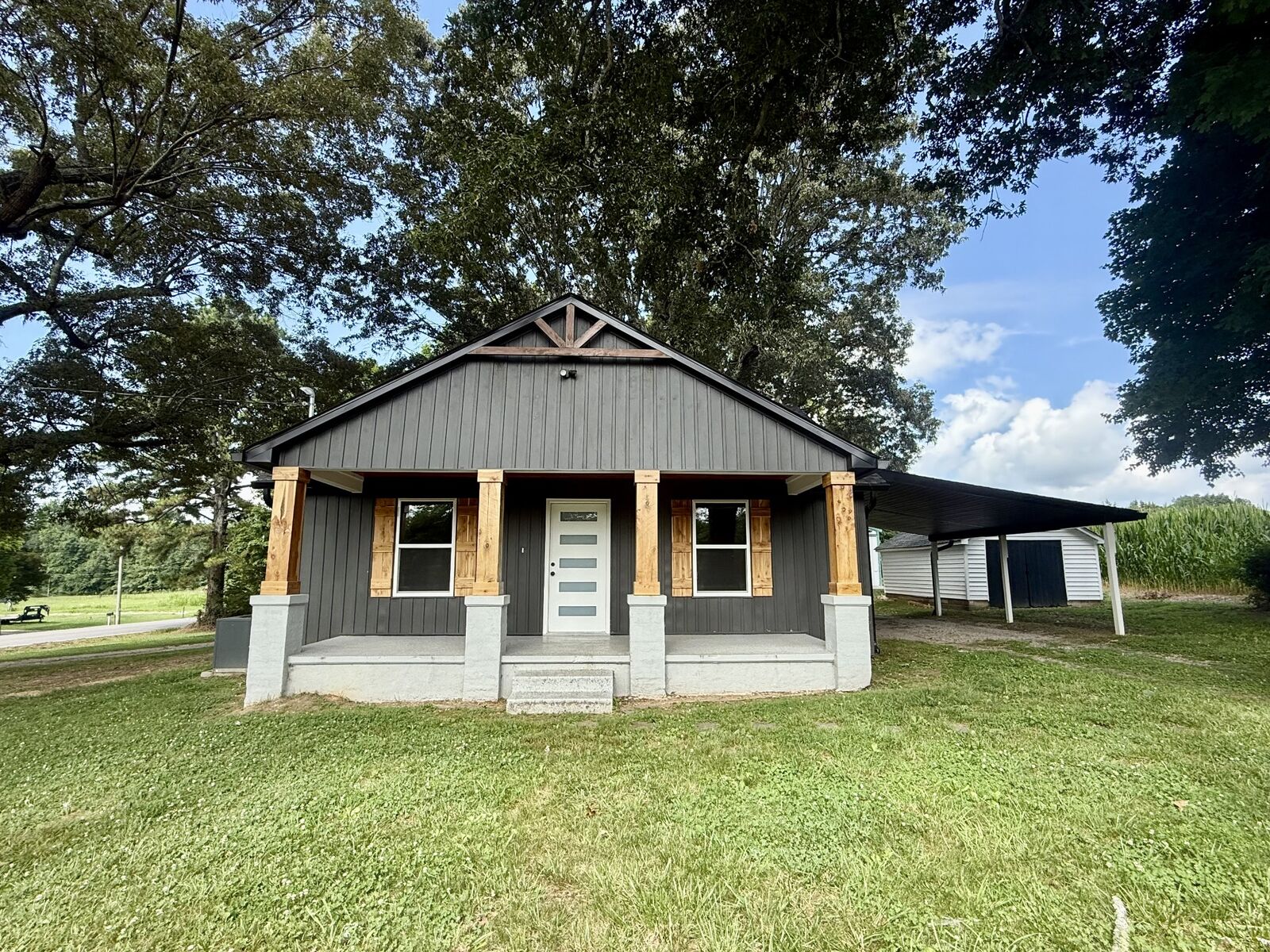 Property Photo: 1541 Summitville Rd TN 37355