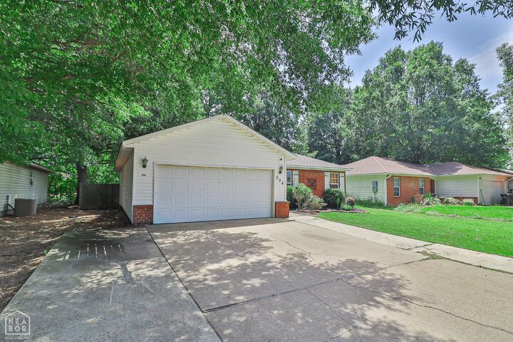 Property Photo: 804 Gwen Street AR 72401