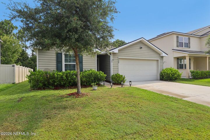 Property Photo: 3508 Lawton Place FL 32043
