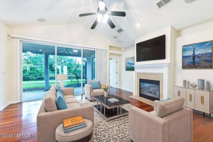 Property Photo: 4569 Comanche Trail Boulevard FL 32259