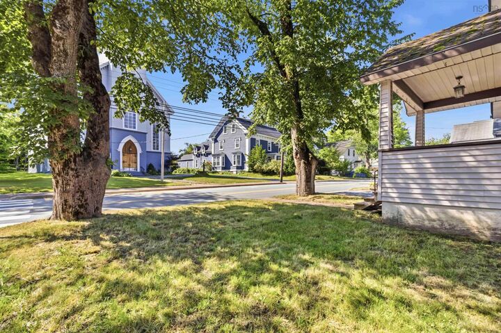 Property Photo: 406 Main Street NS B0T 1K0
