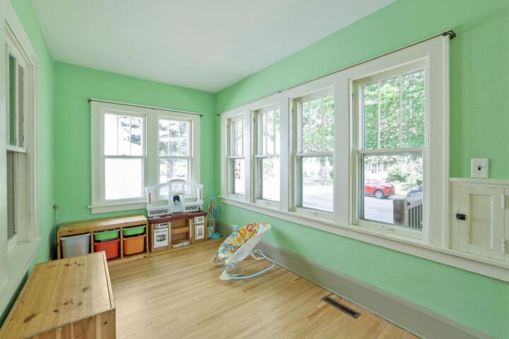 Property Photo:  150 Stevens Street W  MN 55107 