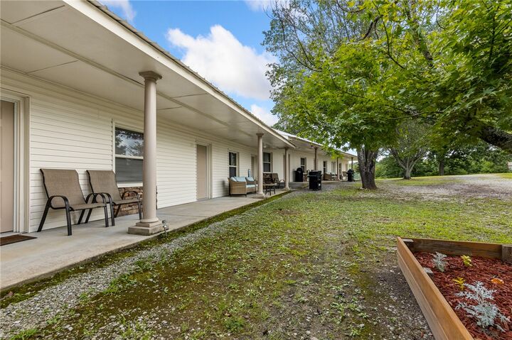 Property Photo: 22244 (Restoration Inn) Hwy 281 N AR 72644