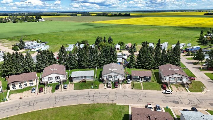 Property Photo: 5701,5703 Evergreen Drive AB T0G 1E0