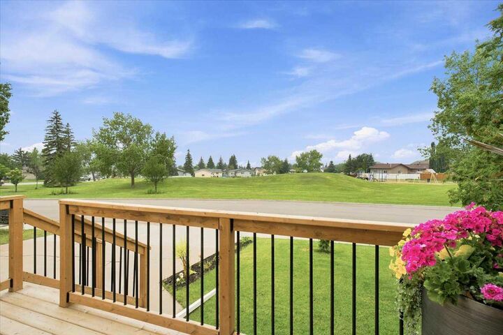 Property Photo: 11709 95 Street AB T8V 4N9