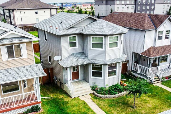 Property Photo: 7310 46 Avenue AB T4V 1X9