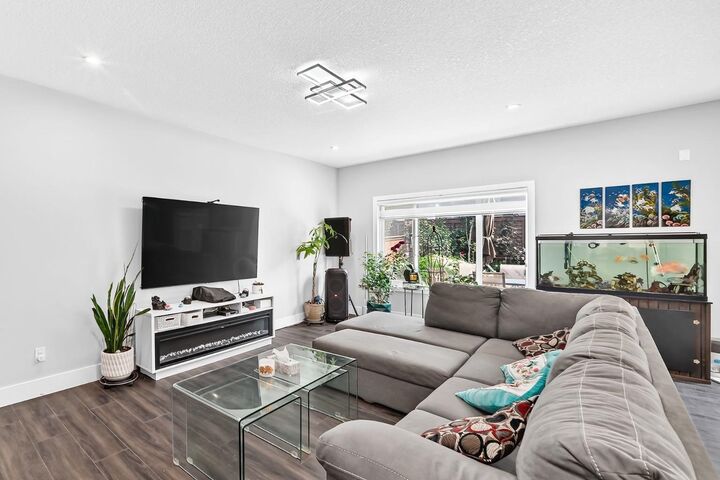 Property Photo: 86 Carringvue Manor NW AB T3P 1L7