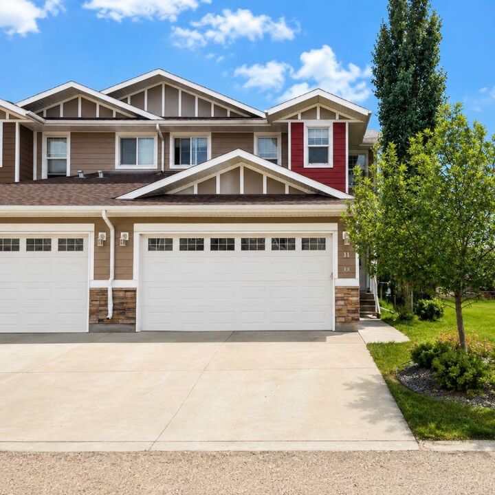 Property Photo: 5905 71 Avenue 11 AB T4T 0A6
