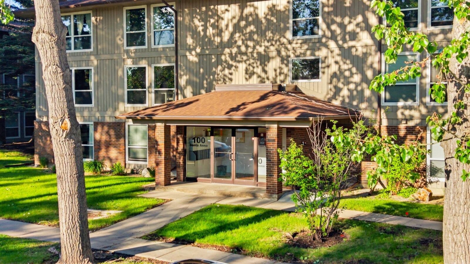 Property Photo: 860 Midridge Drive SE 122 AB T2X 1K1