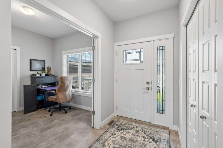 Property Photo: 7 Bishop Circle AB T0M 0N0