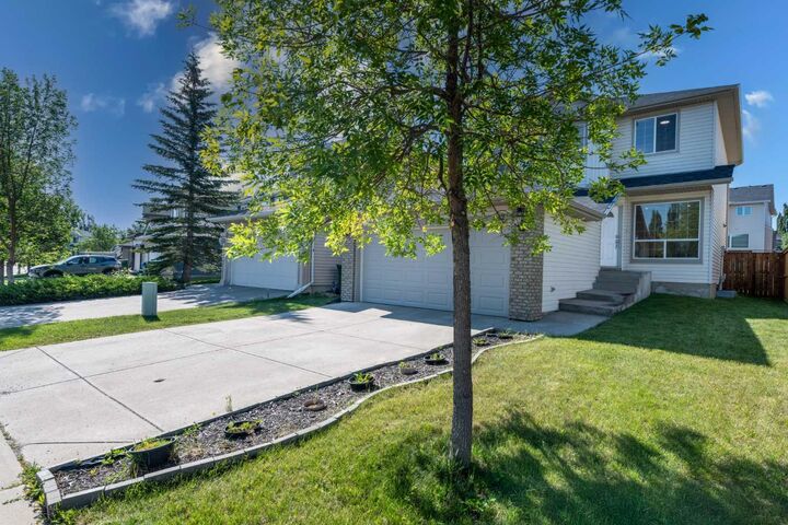 Property Photo: 642 Citadel Drive NW AB T3G 4Z3