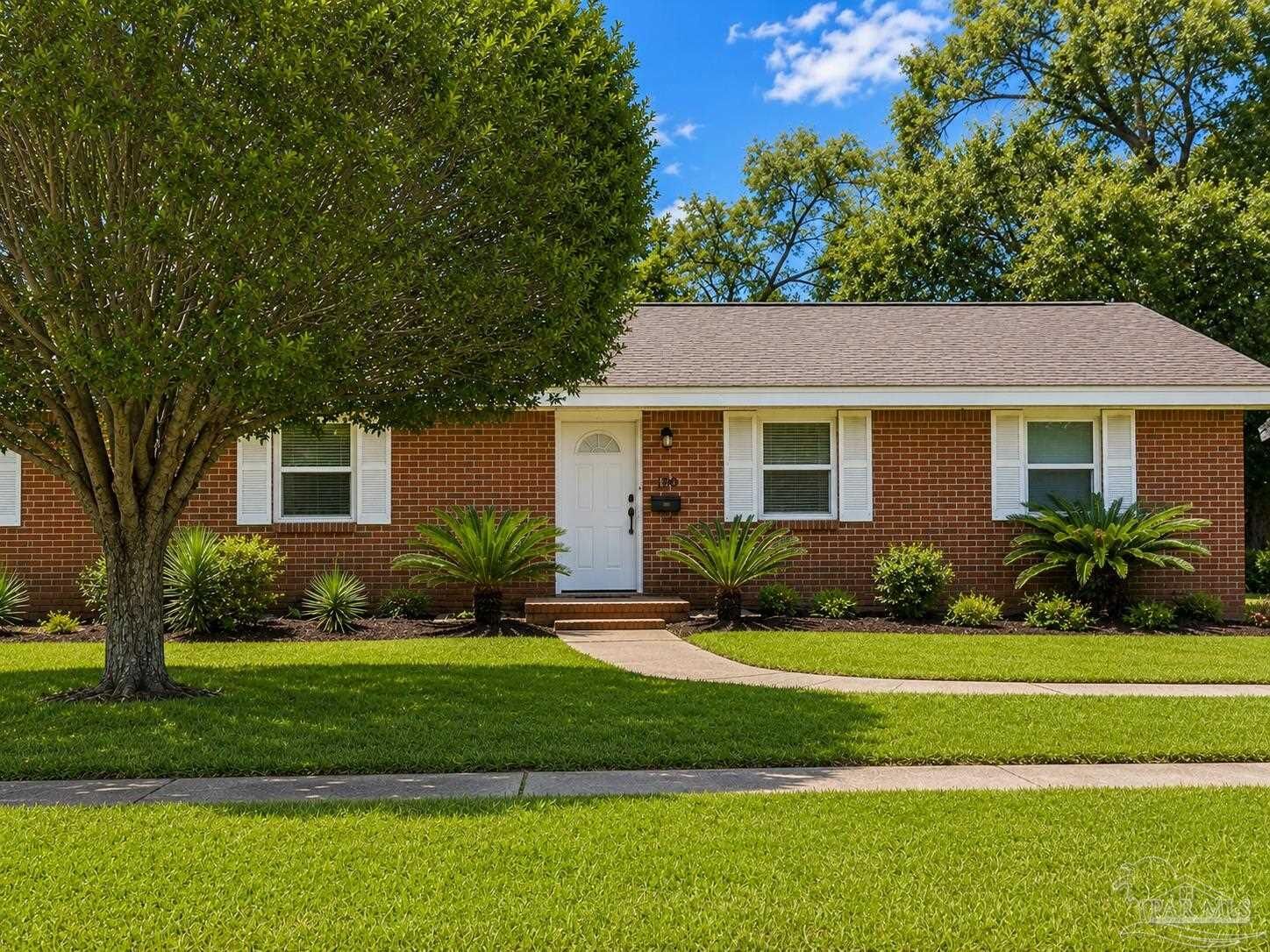 Property Photo:  170 Overlook Dr  FL 32503 