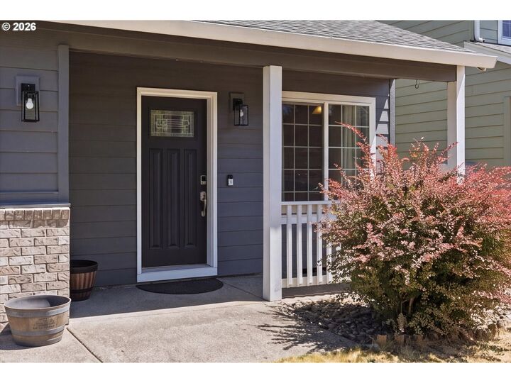 Property Photo: 16501 NE 12th Ct WA 98642