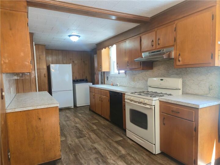 Property Photo:  11 Maple Avenue  RI 02891 