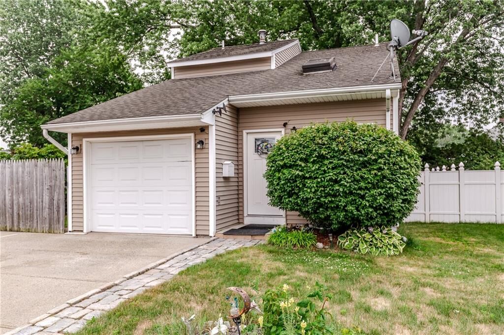 Property Photo:  28 Dante Avenue  RI 02919 