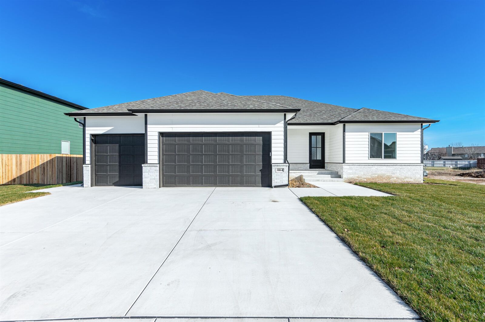 Property Photo: 741 E Elmwood St KS 67147