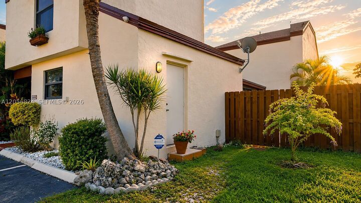 Property Photo: 635 NW 97th Pl FL 33172