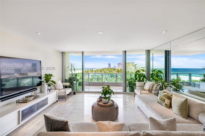 Property Photo:  1455 Ocean Dr 703  FL 33139 