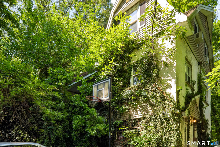 Property Photo: 180 Fresh Meadow Lane CT 06461
