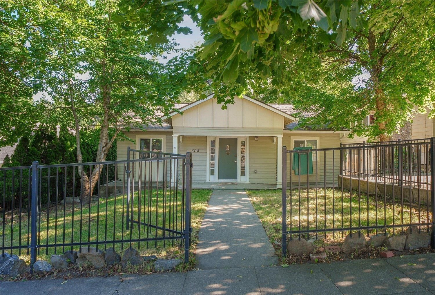 Property Photo: 508 E 19th Ave WA 99203