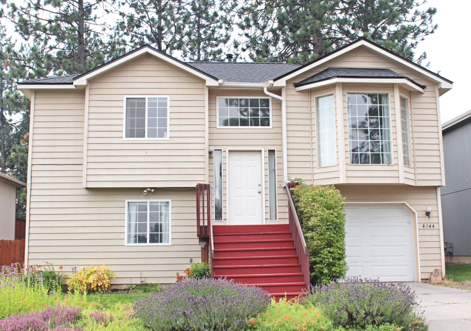 Property Photo: 4244 E 33rd Ave WA 99223