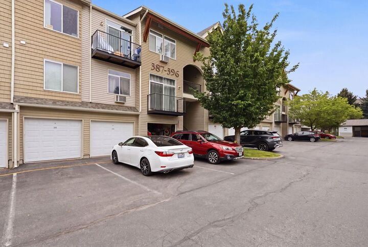 Property Photo:  22855 E Country Vista Dr #392  WA 99019 