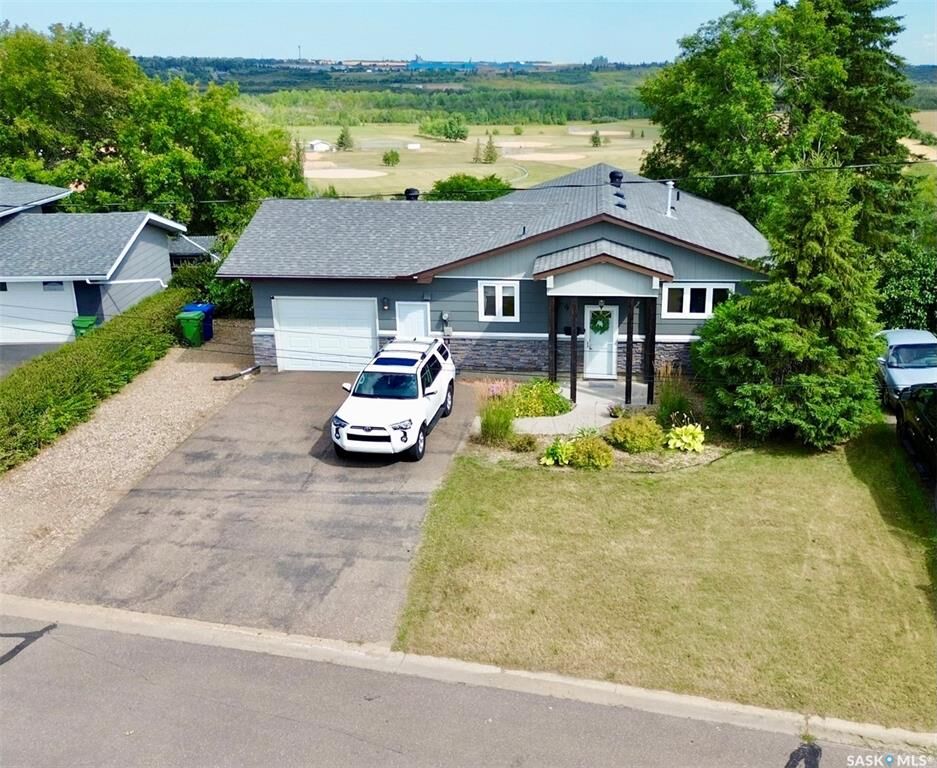 Property Photo: 9 1st Avenue SK S0M 0E0