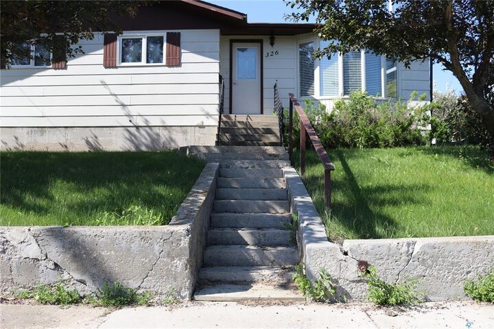 Property Photo: 326 3rd Avenue SK S0K 4Y0