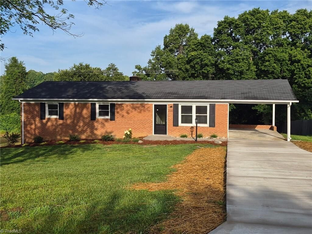 Property Photo: 220 Kerner Knolls Drive NC 27284